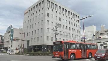 伊予鉄道郡中線　10月16日からワンマン運転開始　担い手不足での対応　全駅にホームミラー等安全対策強化
