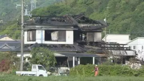 愛媛・今治市で住宅火災　焼け跡から1人の遺体を発見　この家に住む男性（86歳）か