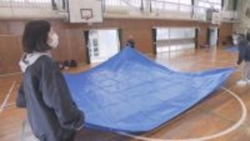 松山市で防災士が避難所の設営訓練　「自分自身を守りみんなに広げたい」　スキルアップ図るプログラム【愛媛】