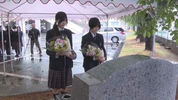 81年前の「今治空襲」で生徒4人と教職員5人が犠牲に、FC今治高明徳校で慰霊集会