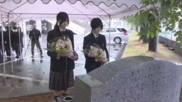 81年前の「今治空襲」で生徒4人と教職員5人が犠牲に、FC今治高明徳校で慰霊集会