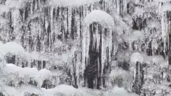 この冬一番の非常に強い寒気…東温市の「白猪の滝」はどうなった？【愛媛】