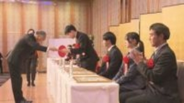 地域経済や文化の発展に貢献 3個人1団体に「愛媛新聞賞」