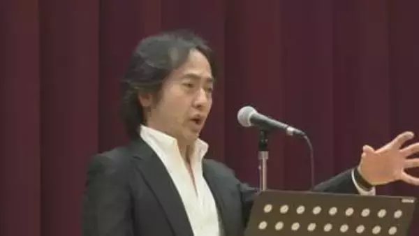 この春 2校と統合「小松高校」開校式にOBの秋川雅史さん、自作の新校歌を披露