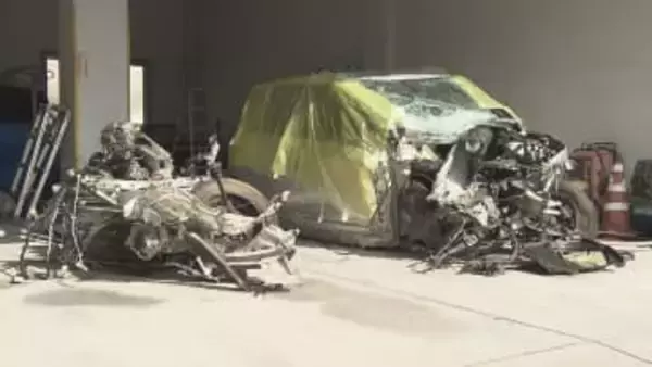 「車が大破している」14歳～19歳の男女4人が乗る車が横転 14歳の女子中学生が頭の骨を折る重体 愛媛・松山市