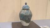 「人間国宝・今泉今右衛門さんの作品展、壺や花瓶など70点を展示・販売 愛媛・松山市」の画像1