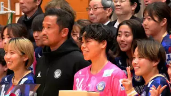 女子サッカーなでしこリーグ1部の岡山湯郷ベル　チームの地元・美作市で選手たちにエールを送る激励会