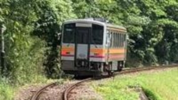 【JR因美線】三浦駅～美作滝尾駅間で列車が人と接触　智頭駅～東津山駅間で運転ストップ　成人男性1人を搬送【午後6時50分現在】