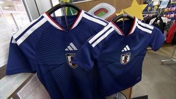 「FIFAワールドカップ」開幕　専門店ではグッズが飛ぶように　4年に一度の祭典に盛り上がり【岡山】