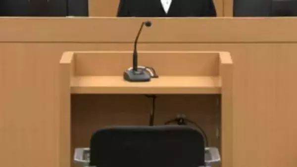 「私は無実です」と無罪を主張　知人女性にわいせつな行為をした罪に問われている警察官の男の初公判【岡山】