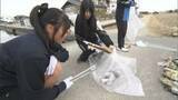 「「海ごみを防げ」中学生が用水路でごみ回収　海ごみ問題の実態知って関心を【岡山】」の画像1