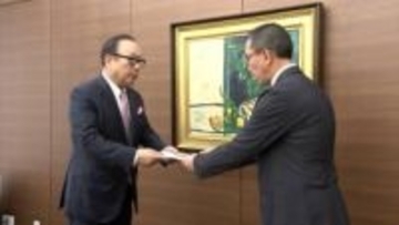 「社会のために、お役立ていただければと」パチンコ・パチスロ業協同組合からRSK山陽放送に寄付金贈呈【岡山】