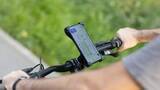 「【自転車】4月からハンドルに取り付けた「スマホ」でナビしたり、動画をみたりすると反則金1万2,000円の交通違反になるの？【警察に確認してみた】」の画像1