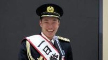 冬季五輪金メダリストの木村葵来選手が地元で一日警察署長　ショッピングモールで交通安全呼びかけ【岡山・倉敷市】