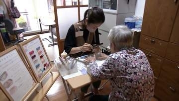「すごく心も豊かになるな」高齢者や障害のある人にネイルアートを施す「福祉ネイル」のサロンがオープン【岡山】