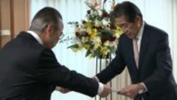 衆院選　岡山県内の小選挙区で当選した4人に当選証書　逢沢一郎氏「責任の大きさ、県民の期待に応えていかなければならない」