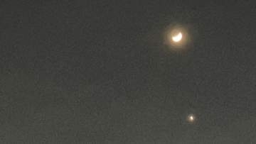 今夜（19日）は三日月が金星に接近　20日は木星と三日月とふたご座のポルックスが接近し「夜空にスマイル」【星空観察】
