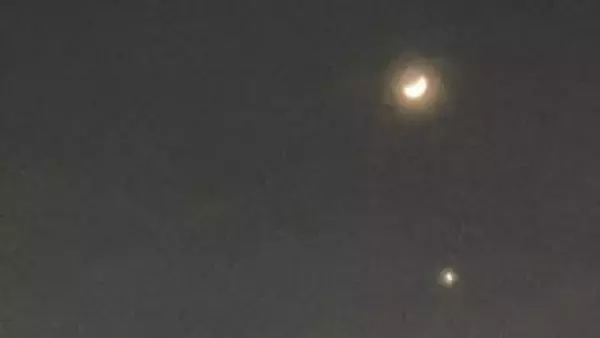 今夜（19日）は三日月が金星に接近　20日は木星と三日月とふたご座のポルックスが接近し「夜空にスマイル」【星空観察】