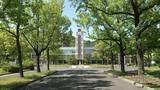 「大学授業料の値上げに名誉教授「学生や保護者に負担の押し付け、これは間違っている」大学に撤回を申し入れ…日本人学部生は1.2倍の約64万円 留学生は2.5倍の約134万円に増額方針【岡山大学】」の画像1