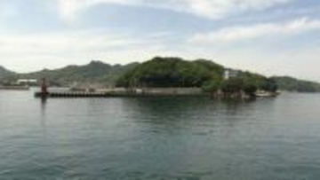 過疎高齢化が進む島の畑で「おかやま元気！集落応援団」登録企業が草刈り【岡山・白石島】