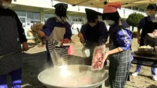 中学生12人が力を合わせて「炊き出し」150食分の豚汁作りに挑戦　「防災」をテーマとした課題解決学習【岡山】
