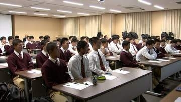 男子高校生がスキンケアの基礎を学ぶ特別講座　就職や進学を控え「いい印象で見られるように」【岡山】