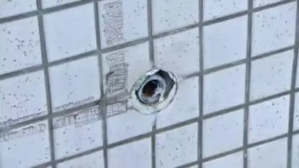 「手洗い場の蛇口が完全に無い！」廃校の幼稚園、小学校で35個の蛇口が盗まれる　和式便器も破損　被害は63万5000円に