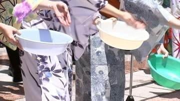 涼を求めて「打ち水大作戦」その効果は…？昔ながらの知恵で暑さをしのぐ【香川】