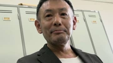 【B’z 稲葉浩志さん】　「いとこ」の稲葉なおとさんが書籍出版　聖地「イナバ化粧品店」の知られざる歴史も…　声優・井上和彦さんの朗読も二次元コードから