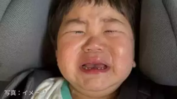 高速道路を走行中に子どもが「ぐずる」「大泣き」で運転が危ない...対処法を幼児教育の専門家が提案「ポジティブ大作戦」とは？