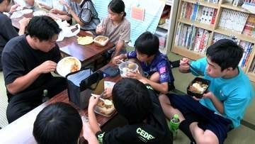干拓地で飼育された牛の肉を使って地元の小学生がカレーづくり　4年後の閉校を前に思い出になる夏の一日を【岡山】