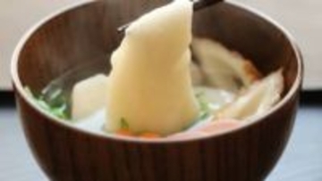 もし「餅」が喉に詰まったら･･･「わずか4分で命の危機」に→掃除機で吸い出すは危険→ならば救急隊員が駆けつけるまでにできることは？【耳鼻咽喉科医に聞いてみた】