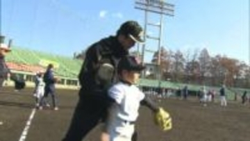 平林金属とシティライト岡山の選手によるソフトボール・野球教室「スポーツで地域活性を」