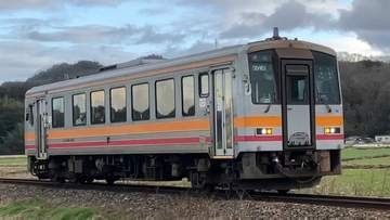 【JR姫新線】倒木のため運転見合わせ　運転再開は早くとも午後11時以降の見込み【岡山】