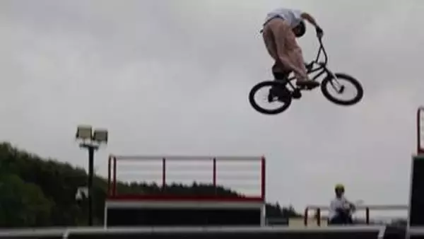 岡山県内最大級のアーバンスポーツ施設「KーBASEパーク」バスケットボール3×3のコート2面を完備【美作市】