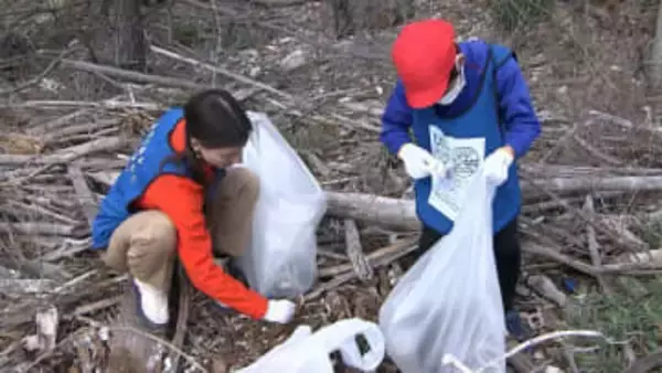 JICA国際協力機構のブラジル人研修生が離島・鹿久居島での海ごみ清掃を視察　国際交流の場にも【岡山】
