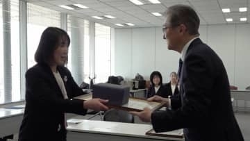 優良保育士表彰式　岡山県と広島県から選ばれた7人を表彰　今回で75回目　山陽新聞社会事業団【岡山】