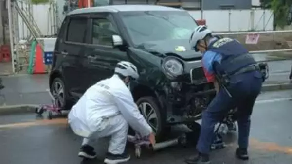 軽乗用車が電柱に衝突する事故　男性を救急搬送【香川】