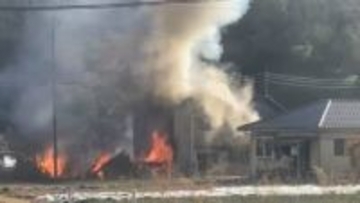 【速報】「家が燃えている」倉敷市真備町で建物火災　消防が消火作業中