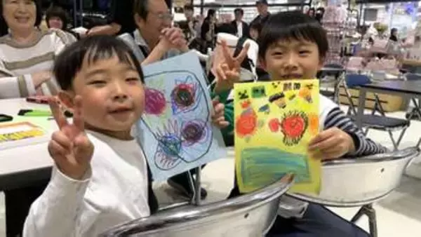 【連休最終日】子どもたちが靴下のデザインに挑戦　ペットボトルを再利用した糸で作る靴下に印刷【岡山】