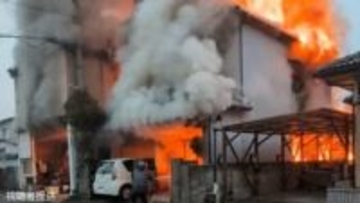 「家が燃えている」高松市で少なくとも住宅5棟が焼ける火事　女性1人がけがをして救急搬送【香川】