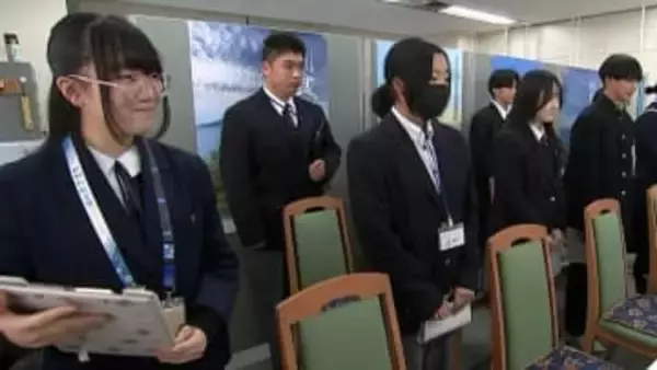 香川県の高校生が県への要望をまとめ教育長と意見交換　県立アリーナでの合同体育祭や文化祭を提案