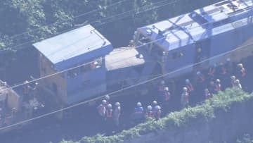 東海道新幹線で保守用車が脱線　一部区間で運転見合わせ　岡山駅で利用客ら「飛行機に乗るか、運転再開待つか、迷ってる」【岡山】