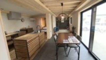 災害時に「応急仮設住宅」に早変わりする動かせる家　“ムービングハウス”の供給拠点が岡山市東区に誕生【岡山】