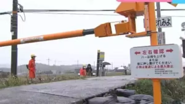 「新たな踏切ゲート」岡山県にお目見え　小型特殊自動車にも対応　警報機も遮断機もない踏切の安全対策