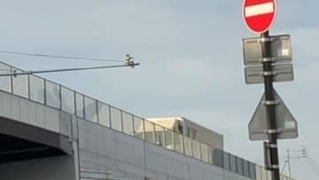 【速報】「3人が死傷」国道2号の工事現場で誘導員の男性が大型トラックにはねられる　運転手の男（52）を過失運転傷害の容疑で現行犯逮捕【岡山】