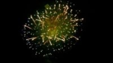 「くらしき冬花火」に大勢の観客　約500発が冬の夜空に咲く　映画「蔵のある街」にちなみ開催【岡山・倉敷市】