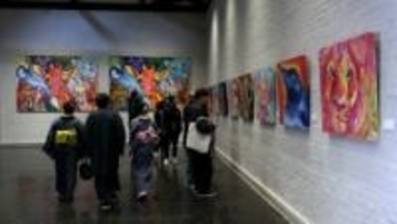 マスキングテープで画家・石村嘉成さんの作品を再現　アートにも活用を　石村さん本人もびっくり【岡山】