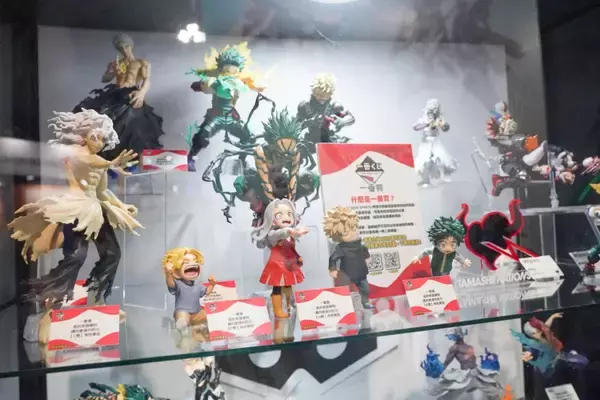 「【TGS2026】バンダイナムコブースをフォトレポート！「ドラクエ」「ヒロアカ」試遊にハイクオリティコスプレイヤーも！」の画像