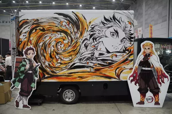 「九州最大級のマンガ・アニメの祭典「北九州ポップカルチャーフェスティバル2025」を現地レポート！話題のアニメから地元企業も出展！」の画像